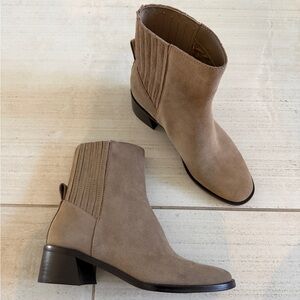 Dolce Vita NEW Tan Boots - Size 8